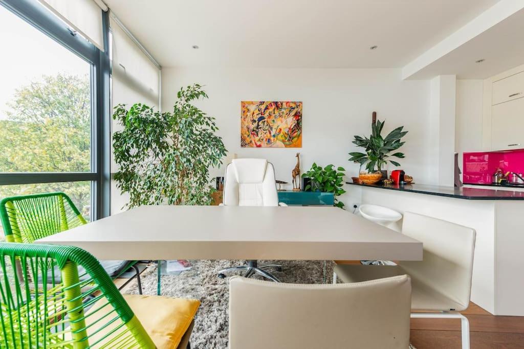 Apartamento Luxurious Flat Sunny, Quiet, Design, Lift, Balcony Londres Exterior foto